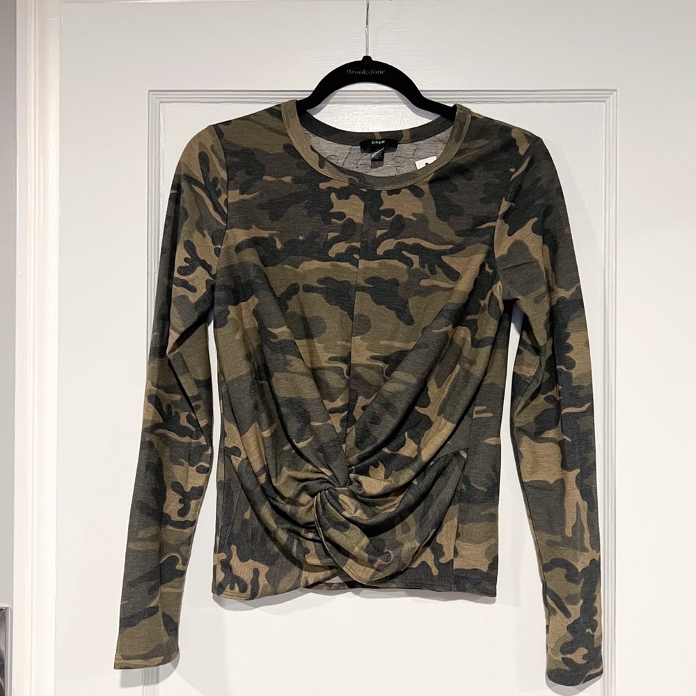 DREW Long Sleeve Top Camouflage Size Small NWT